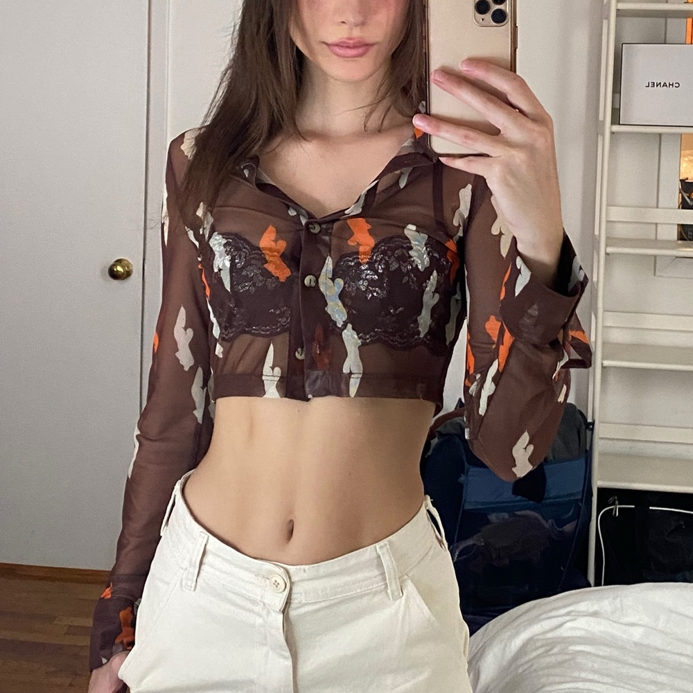 Inamorata floating figures top